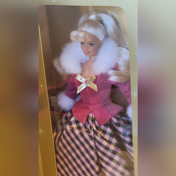 NIB VTG Mattel Barbie Winter Rhapsody 1996 An Avon Exclusive 2nd in a Series - Picture 4 of 16